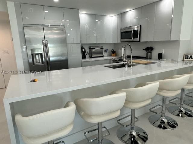 Building Photo - 5401 Collins Ave