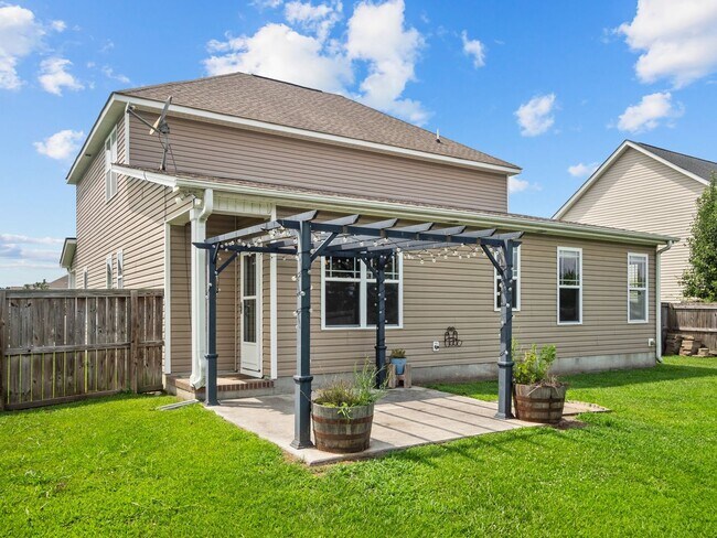 Building Photo - 4 Bedroom Home in Carolina Plantations!