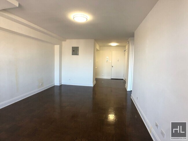 Primary Photo - E 16 ST
