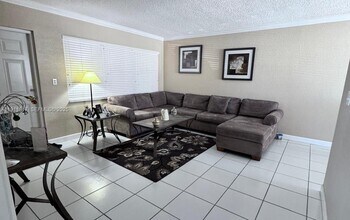 Building Photo - 2451 NE 49th St