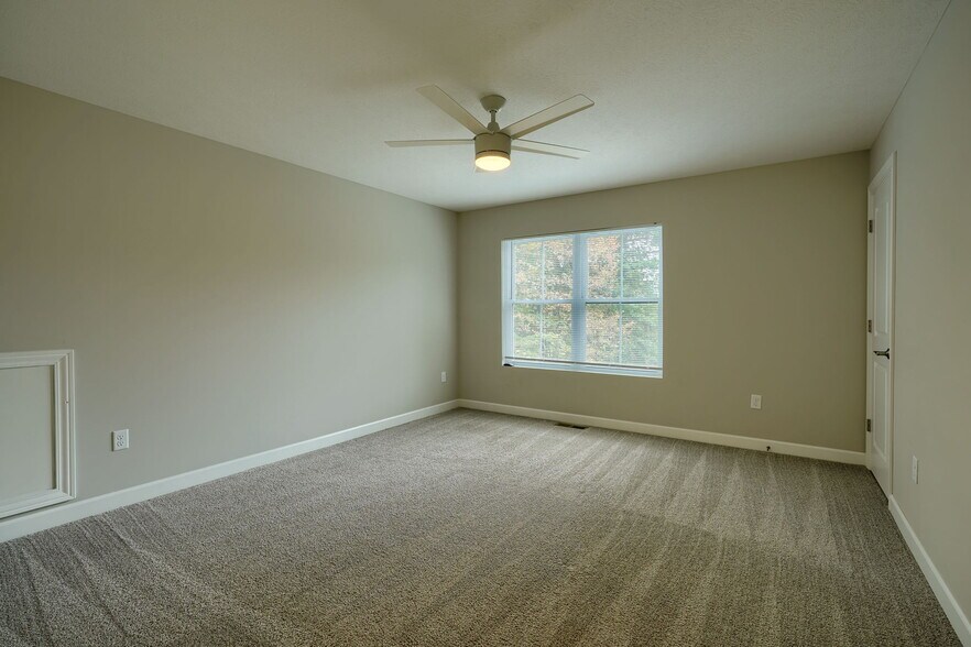 Building Photo - 275 Hyatts Rd