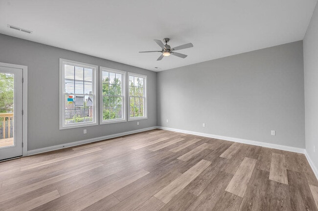 Building Photo - 125 Squires Way