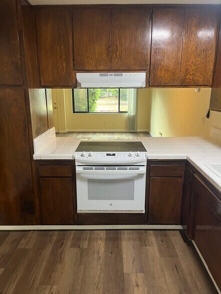 Building Photo - 5737 Magnolia Ave