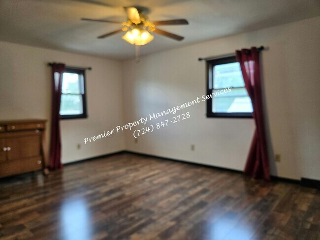 Building Photo - 216 S 13th St