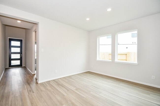 Building Photo - 21835 Erskine Peaks Pl
