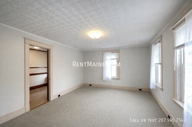 Building Photo - 148 Essex St