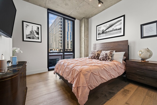 Building Photo - 111 S Peoria St