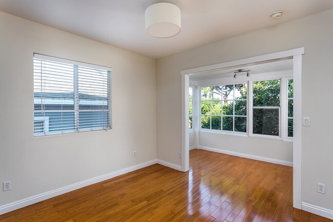 Building Photo - 708 Tularosa Dr