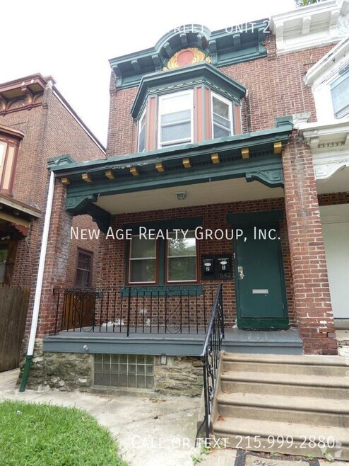 Building Photo - 542 E Woodlawn St