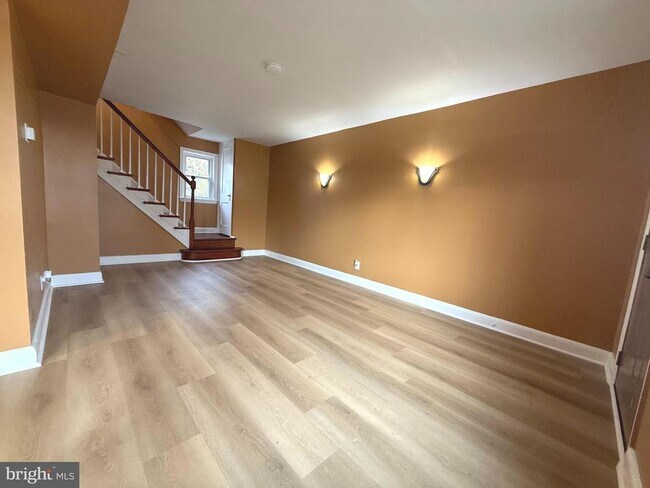 Building Photo - 804 Radnor Ave