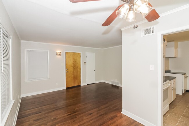 Building Photo - 1298 Wedgewood St