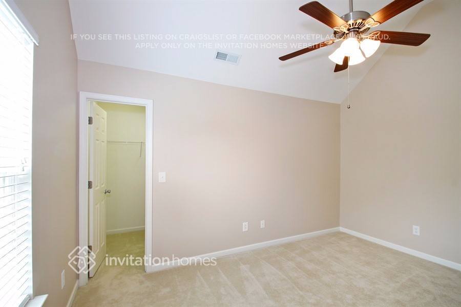Building Photo - 2013 Kingstree Dr