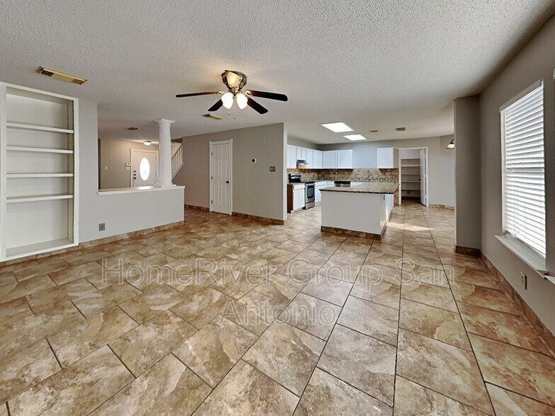 Building Photo - 18542 Brigantine Creek