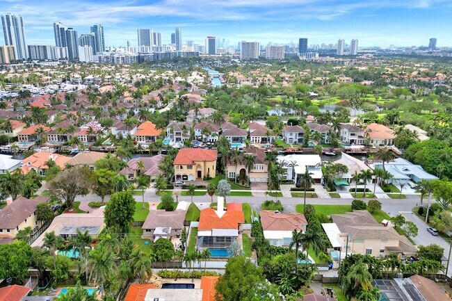 Building Photo - 947 Washington St