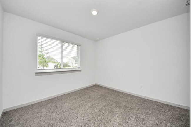 Building Photo - 4911 Pne Hvn Ln