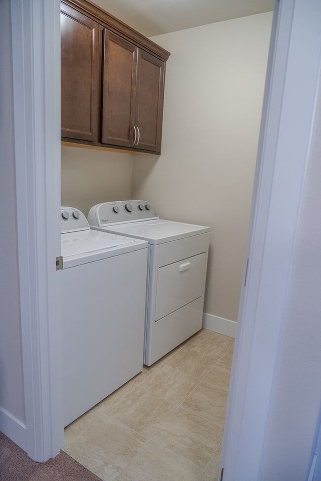 Building Photo - UPDATED PRICE-3 Bedroom Home in Millcreek