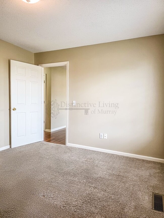 Building Photo - 1607 Bourland Ln