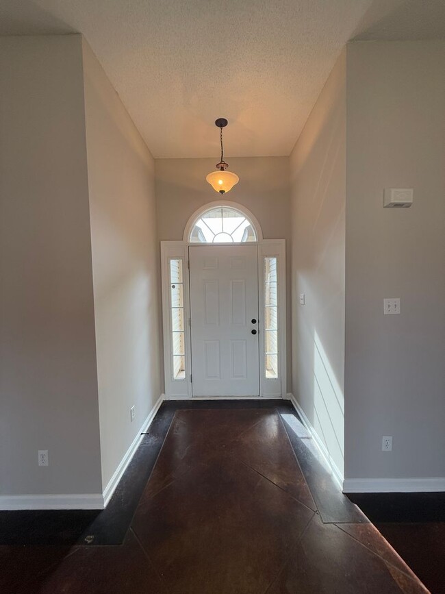 Building Photo - BAYOU VISTA RENTAL HOME 3 BED 2 BATH FENCE...