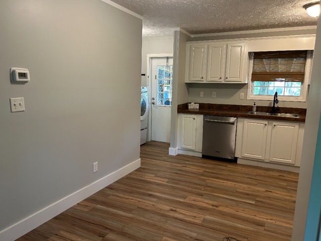 Building Photo - 33 T and E Ln