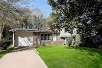 Building Photo - 2821 Petersburg Ct