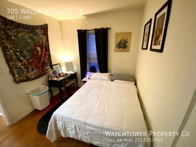 Building Photo - 705 Wallace St