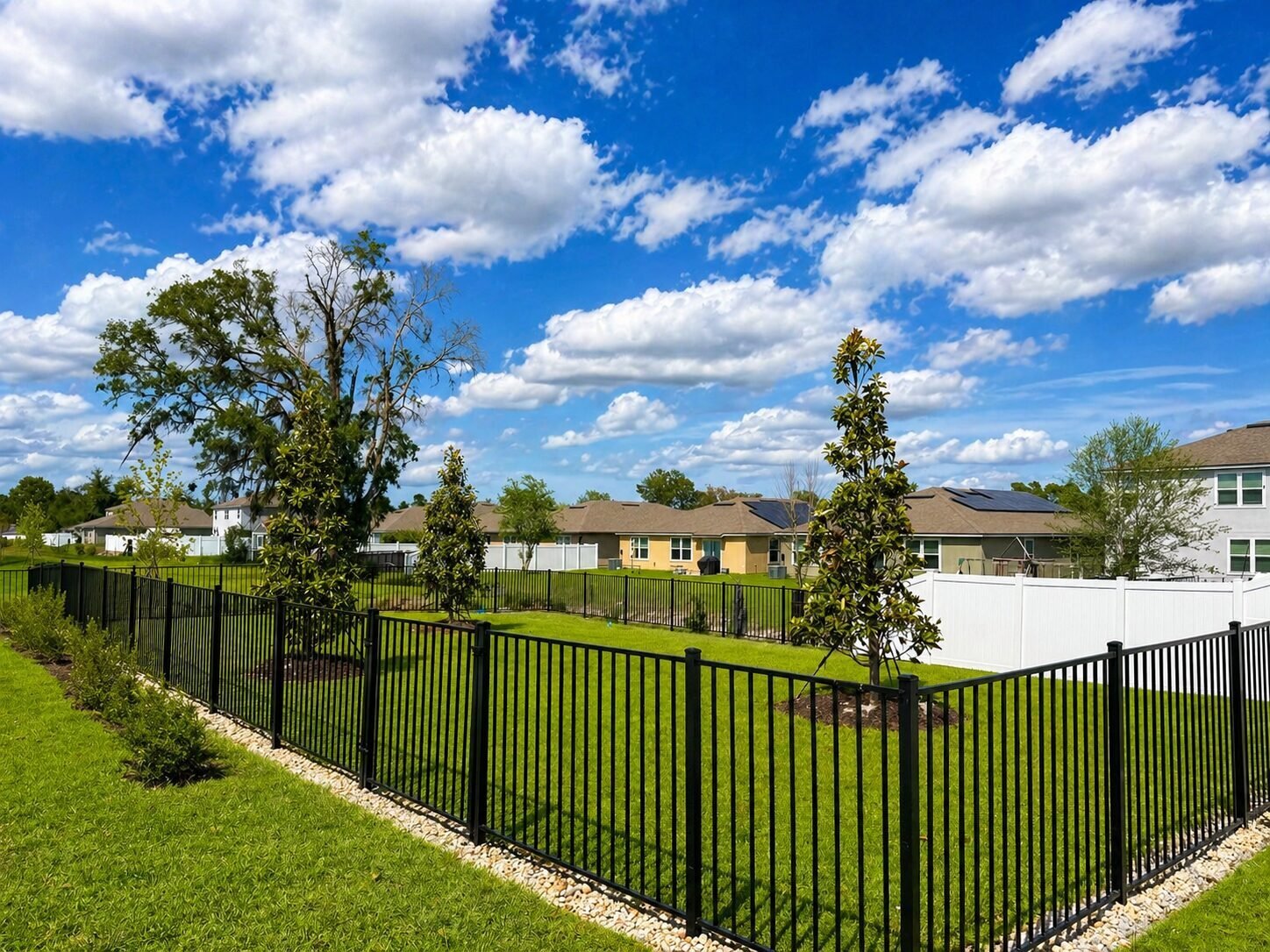 Building Photo - 3608 York Ln
