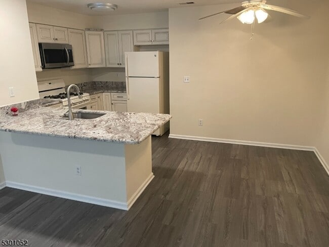 Building Photo - 181 Blew Ct