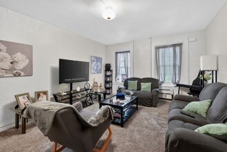 Building Photo - 224 N 7th St