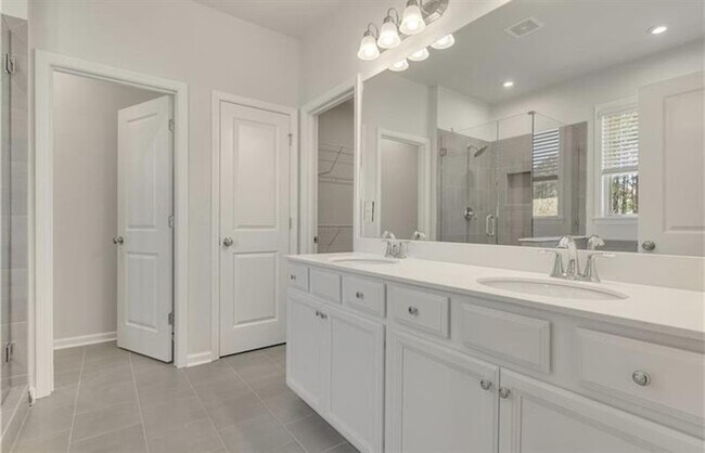 Building Photo - 4235 Grandview Pointe Wy