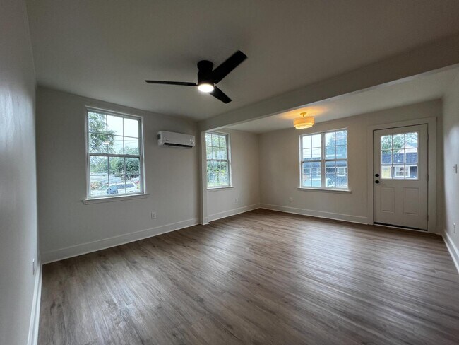 Building Photo - 3404 White Horse Rd