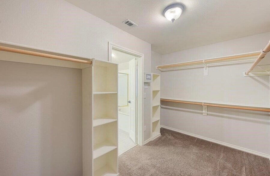 Building Photo - 1803 Clover Hill Rd