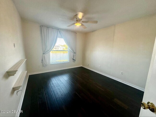 Building Photo - 1755 Creekwater Blvd