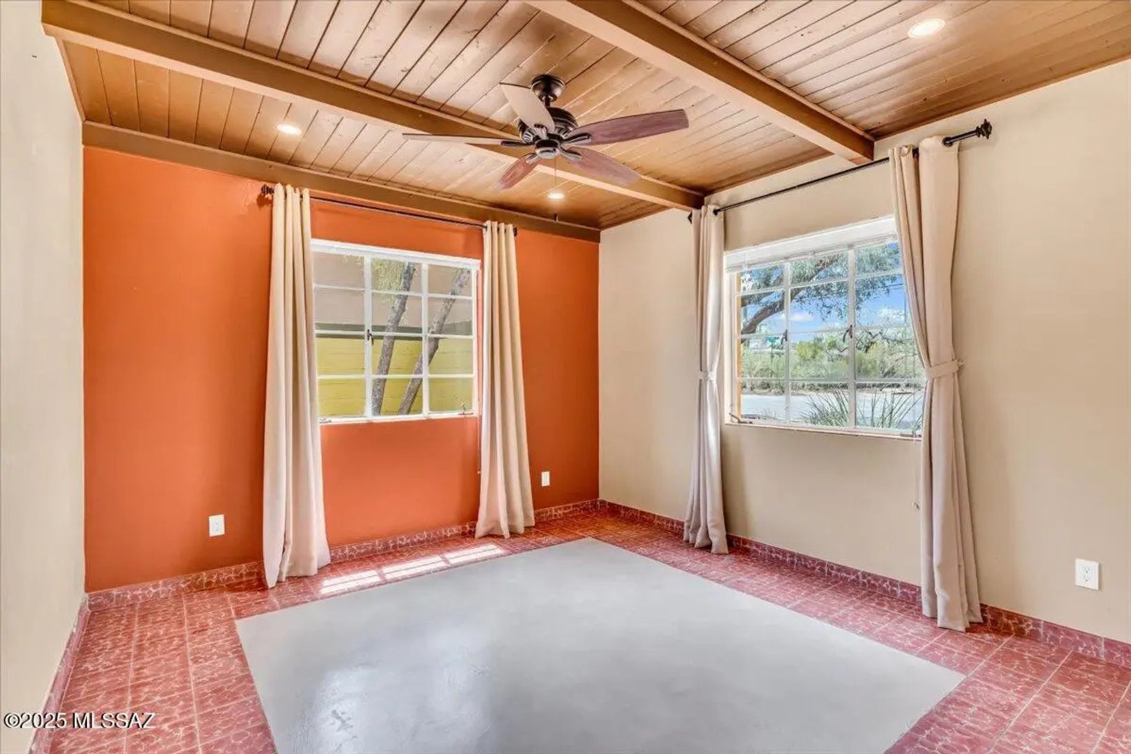 Building Photo - 720 N Palo Verde Blvd