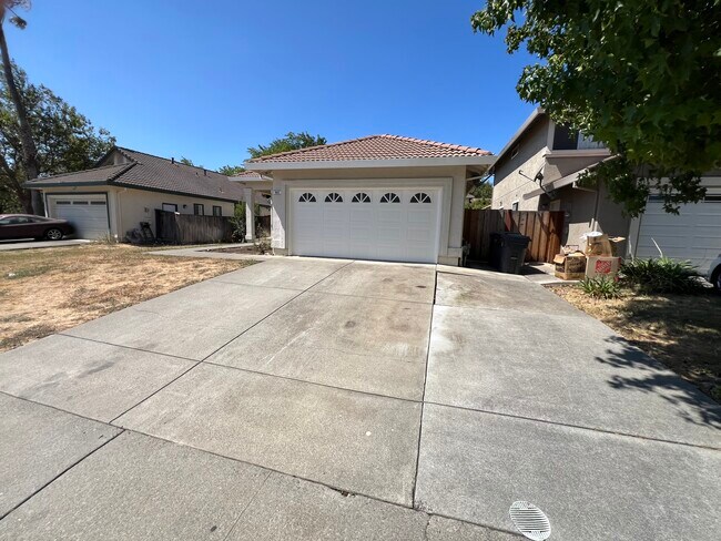 Building Photo - 945 Marietta Ct