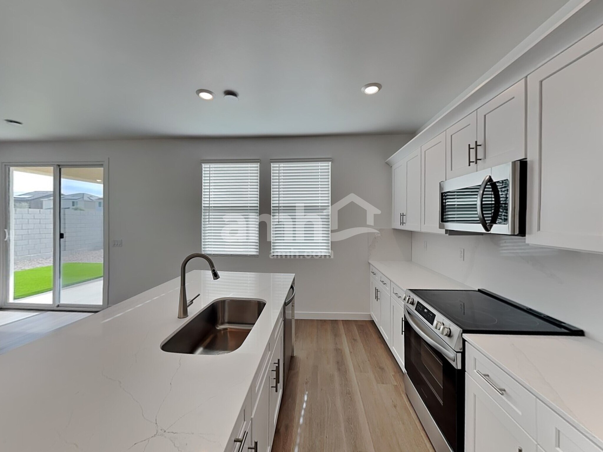 Building Photo - 20177 W Thomas Rd