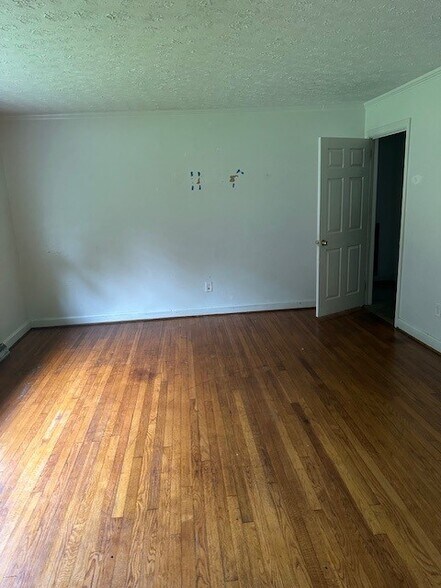 Building Photo - 5 Tasha Dr