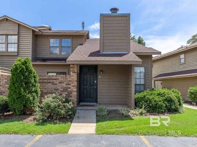 Building Photo - 200 Parma Dr