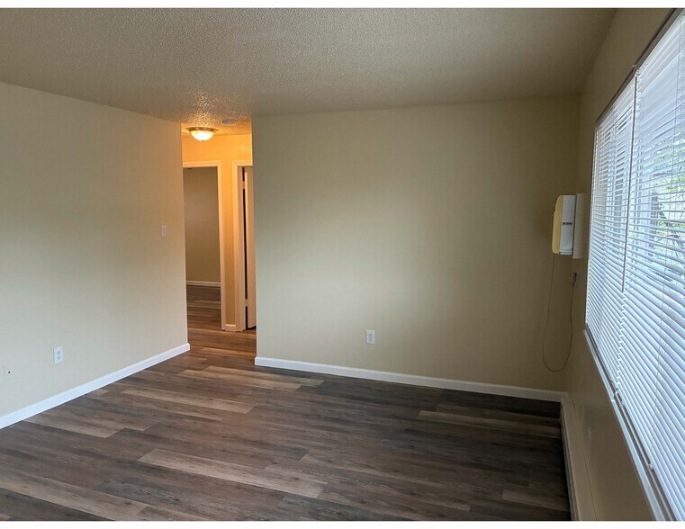 Living Area - 4710 Scenic Cir