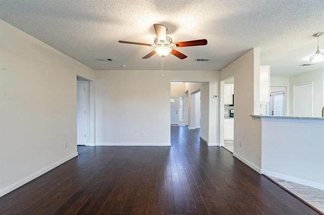 Building Photo - 1408 Belaire Dr