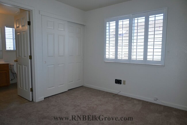 Building Photo - 8868 Chadbury Pl