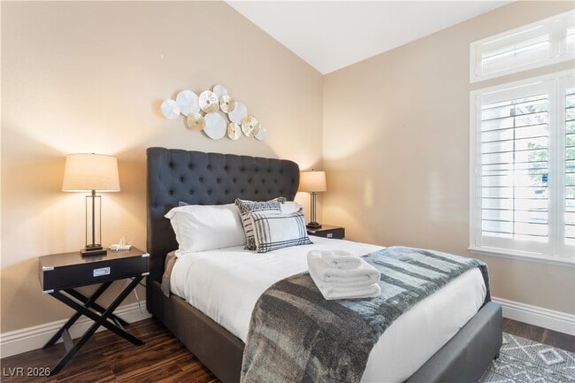 Building Photo - 905 Buffwood Ave