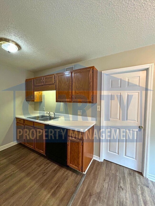 Building Photo - 2935 Adkisson Dr
