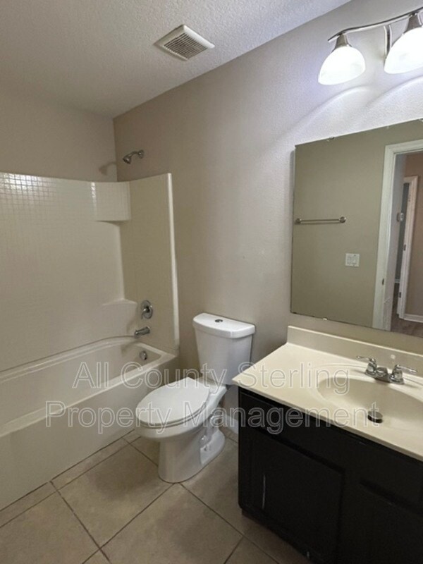Building Photo - 1876 Leather Fern Dr