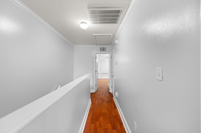Building Photo - 3322 Monterey Square Ln