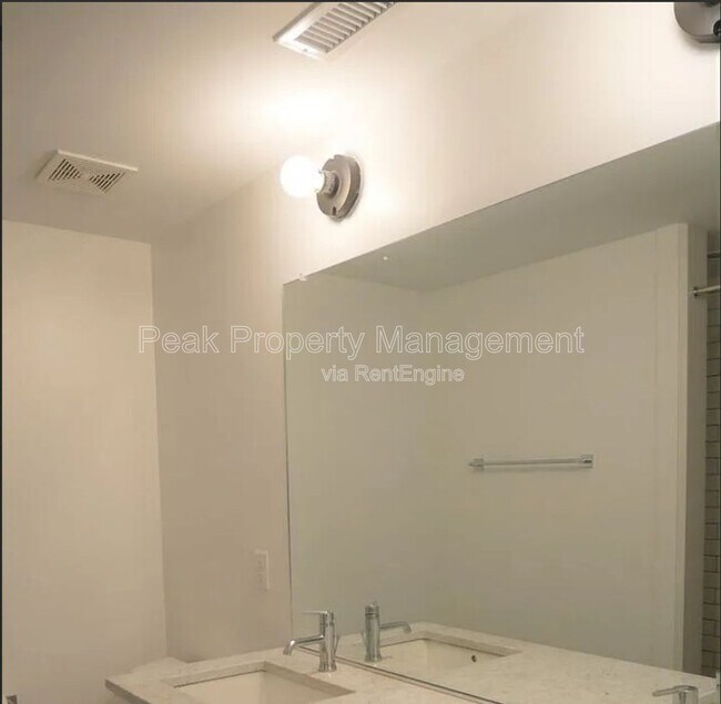 Building Photo - 2521 O St