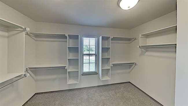 Building Photo - 7100 Daxton Ct