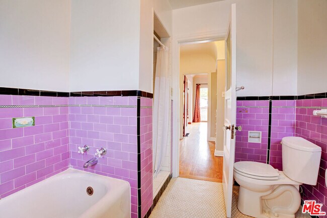 Building Photo - 10372 Tennessee Ave