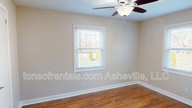 Building Photo - 653 Long Shoals Rd