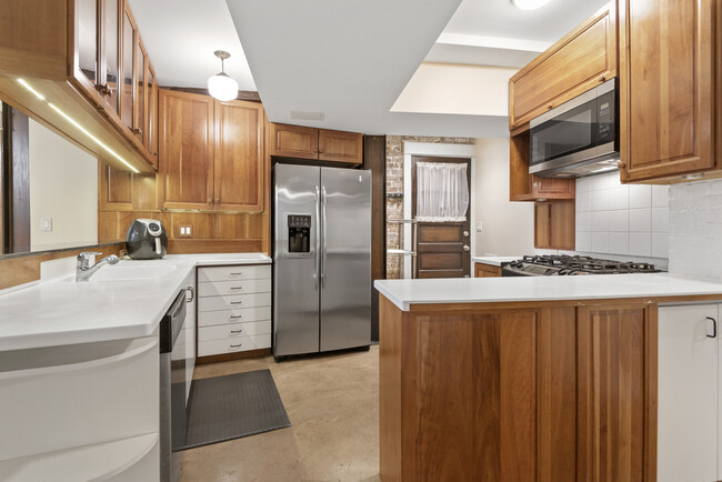 Building Photo - 2749 N Hampden Ct