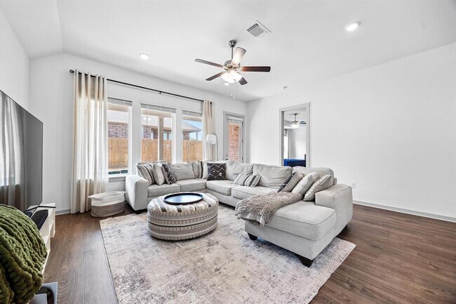 Building Photo - 329 Black Sheep Cv